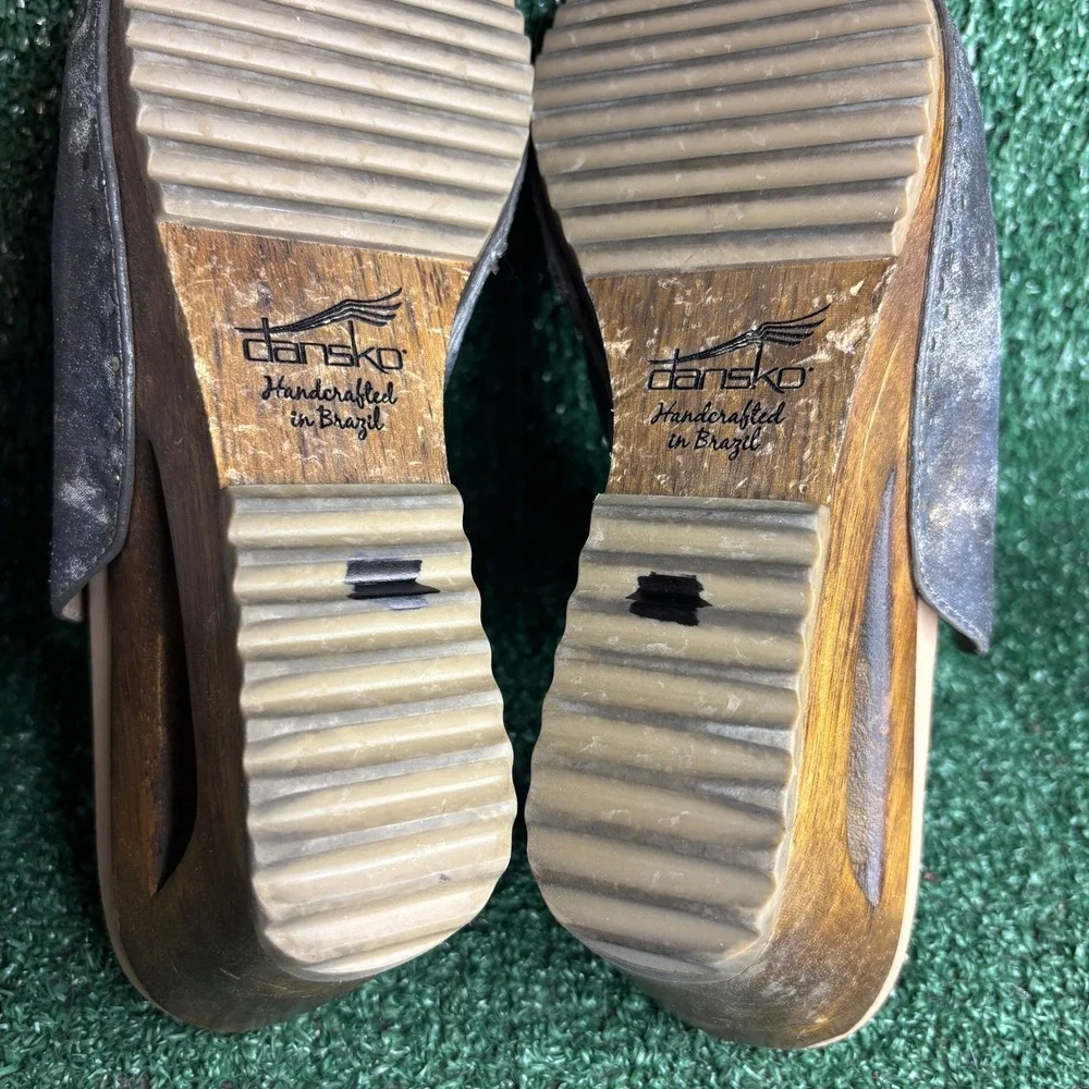 Dansko Metallic Leather Peep Toe Cutout Wedge Sandal Mule Grey Womens Sz 10.5-11